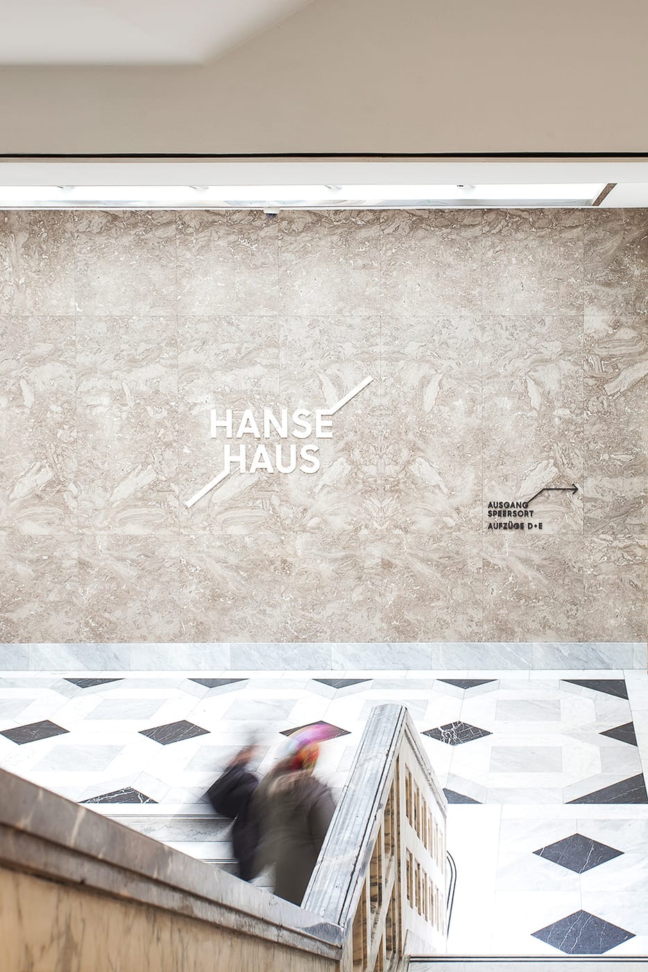 Hanse Haus logo and directional sign