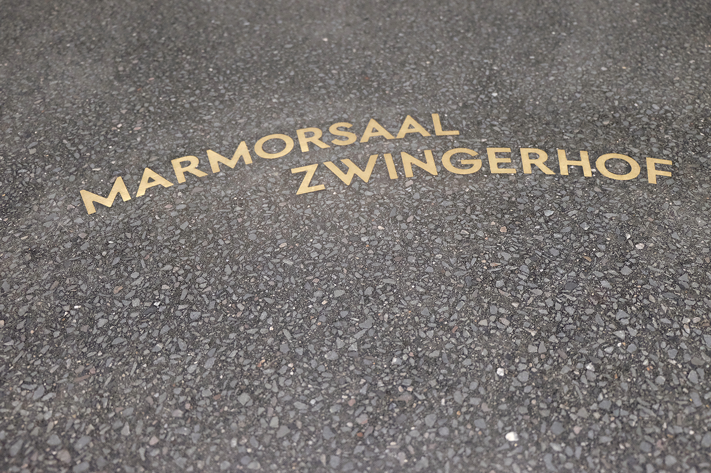Inlay floor lettering