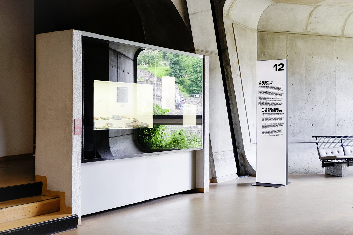 Free standing information stand