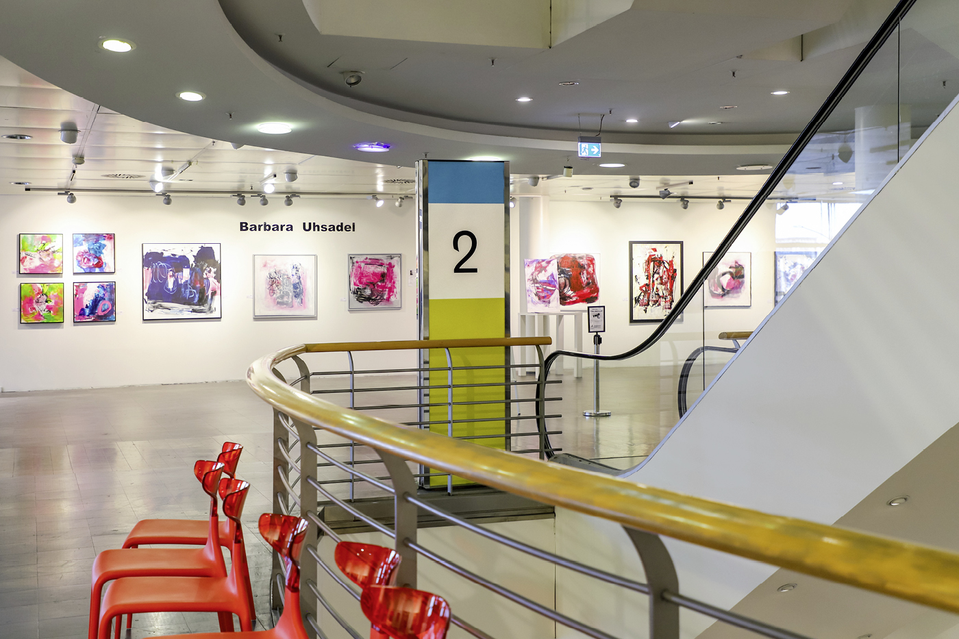 Level identification sign