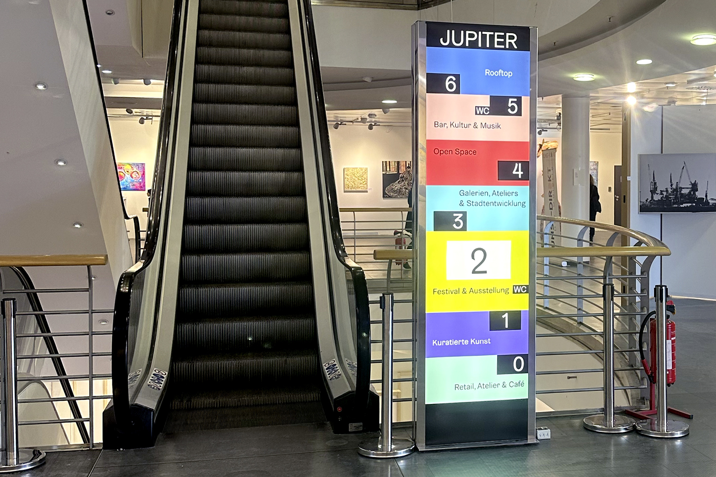 Escalator signage